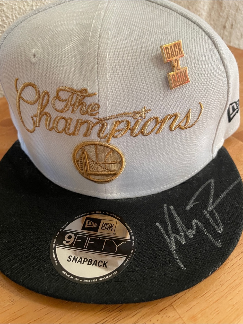 GSW Klay Thompson Signed ‘The Champions' Snapback with Back2Back Gold Pin 17/18